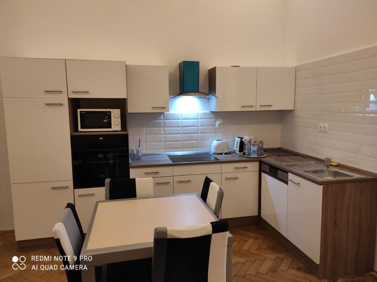 Zonaflat - Opera Lägenhet Budapest Exteriör bild