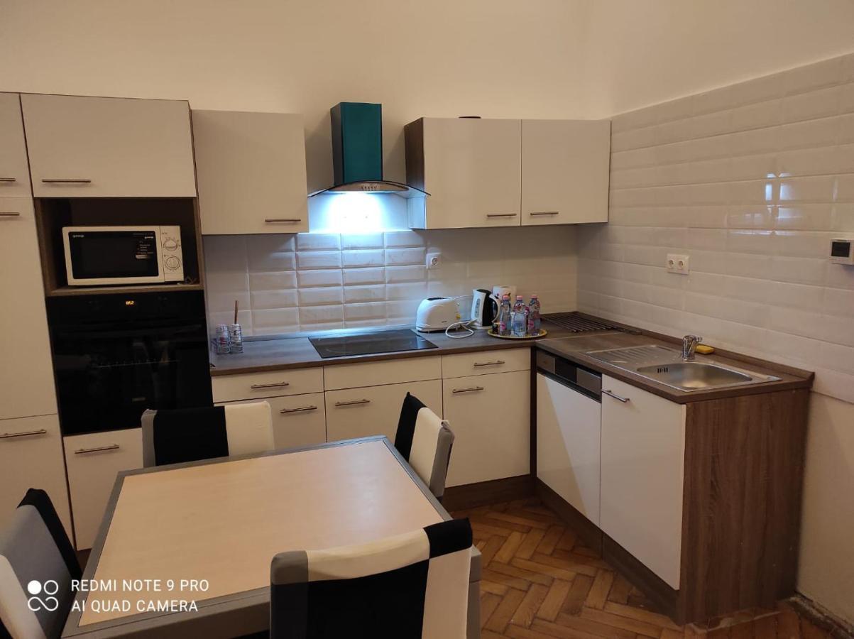 Zonaflat - Opera Lägenhet Budapest Exteriör bild