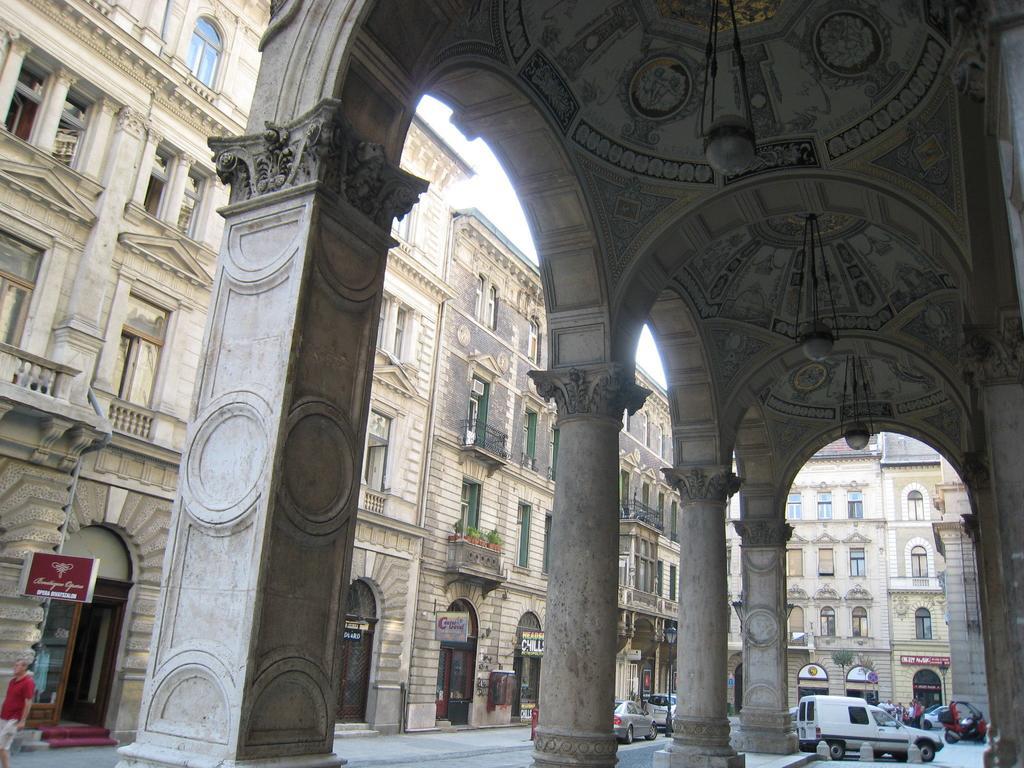 Zonaflat - Opera Lägenhet Budapest Exteriör bild
