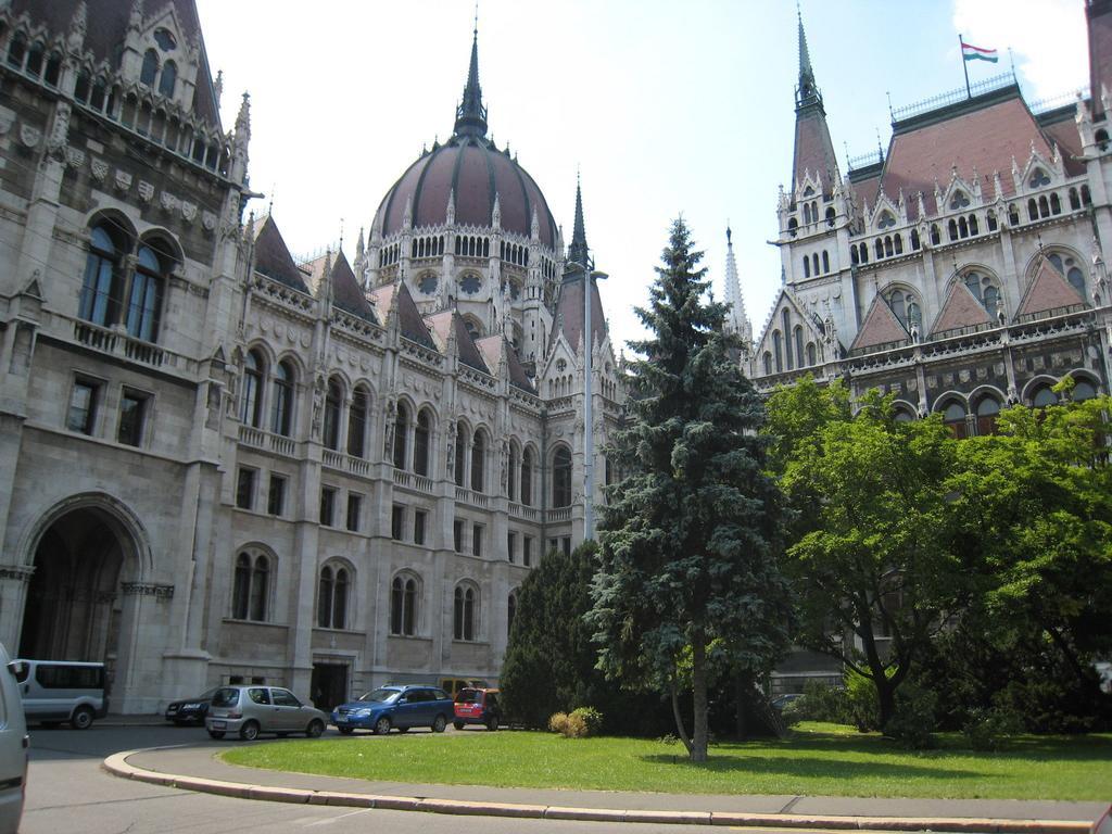 Zonaflat - Opera Lägenhet Budapest Exteriör bild